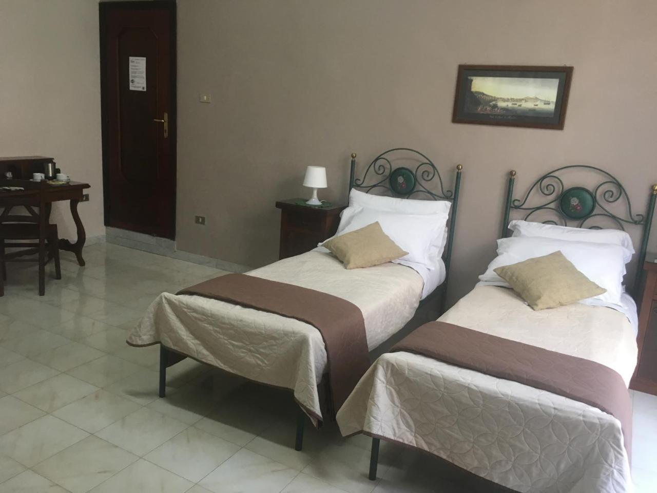 Paradiso Naples