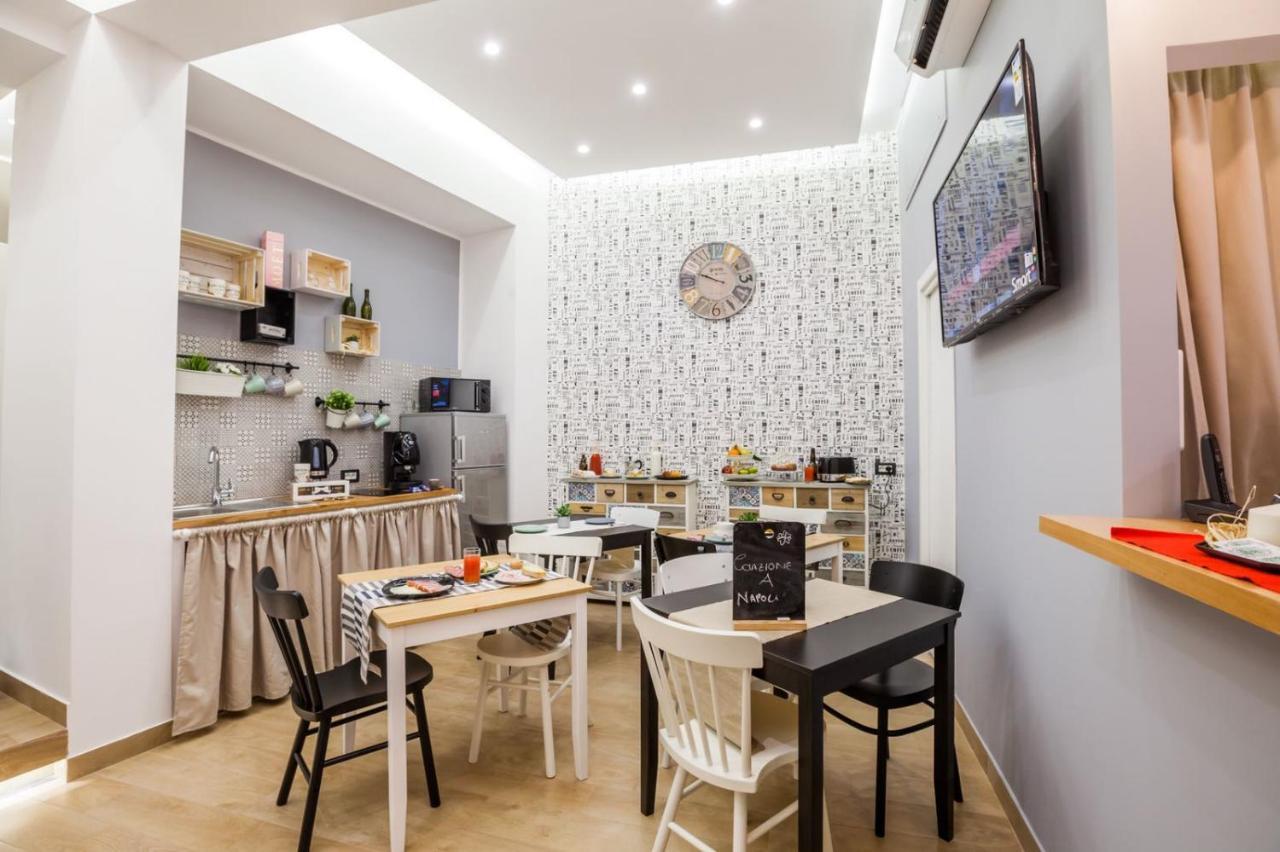 Bed & Breakfast Vico Milano 18 Naples