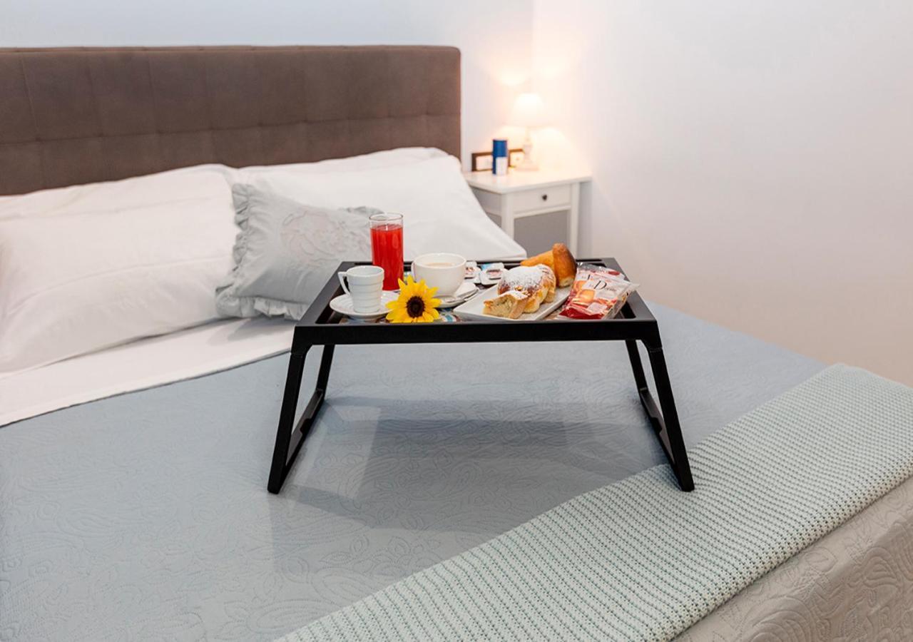 Bed & Breakfast Vico Milano 18 *
