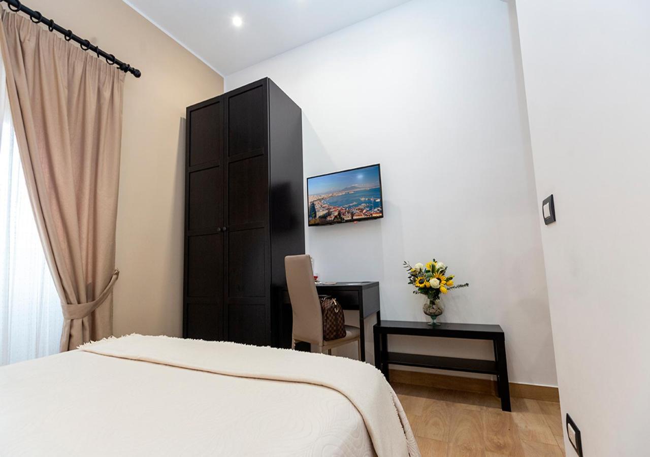 Vico Milano 18 Bed & Breakfast Naples
