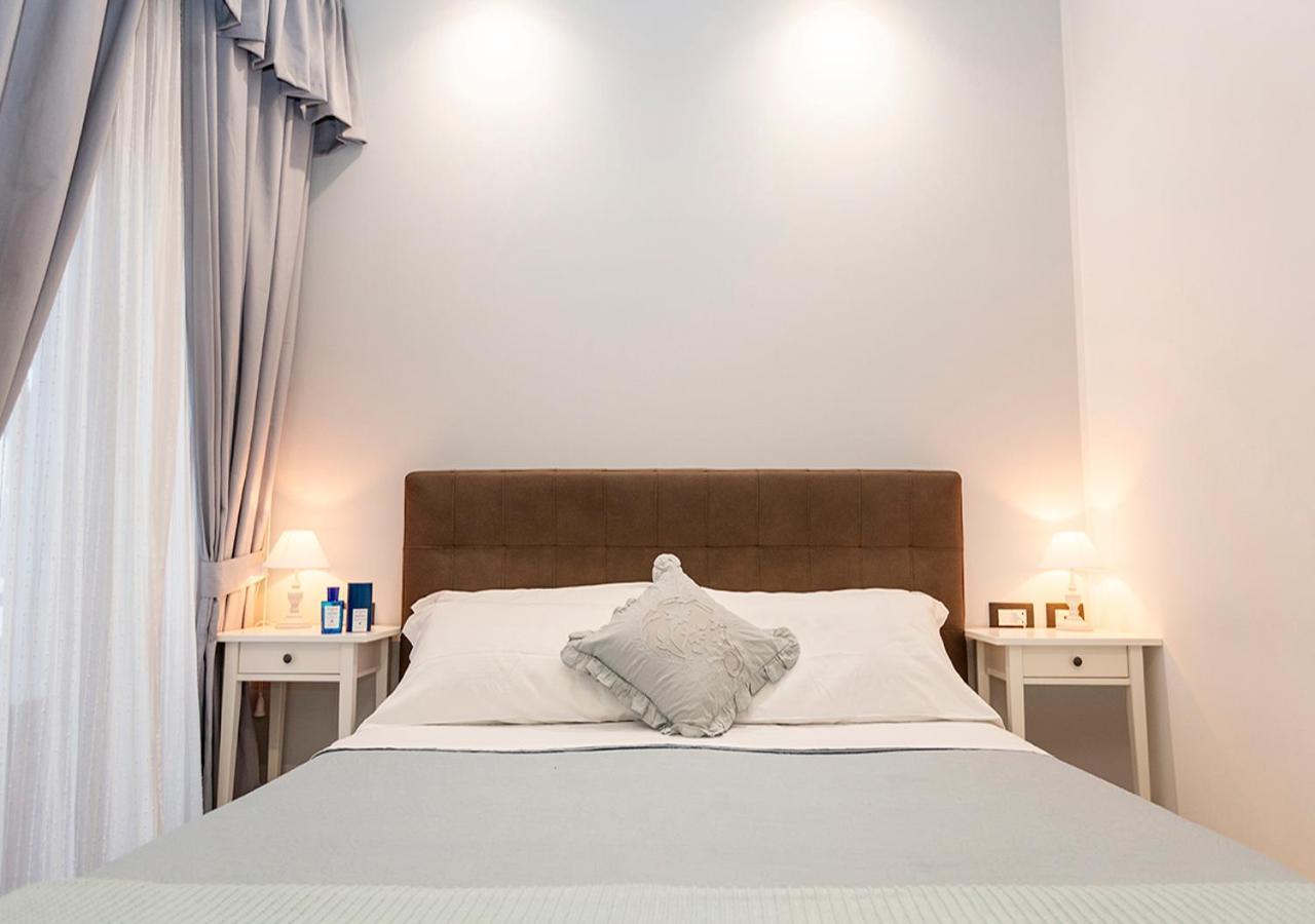 Bed & Breakfast Vico Milano 18 *