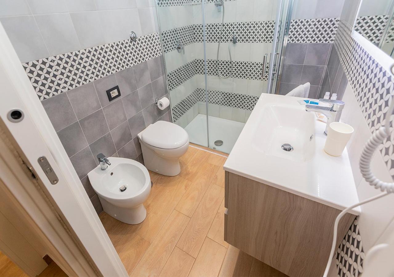Bed & Breakfast Vico Milano 18 *