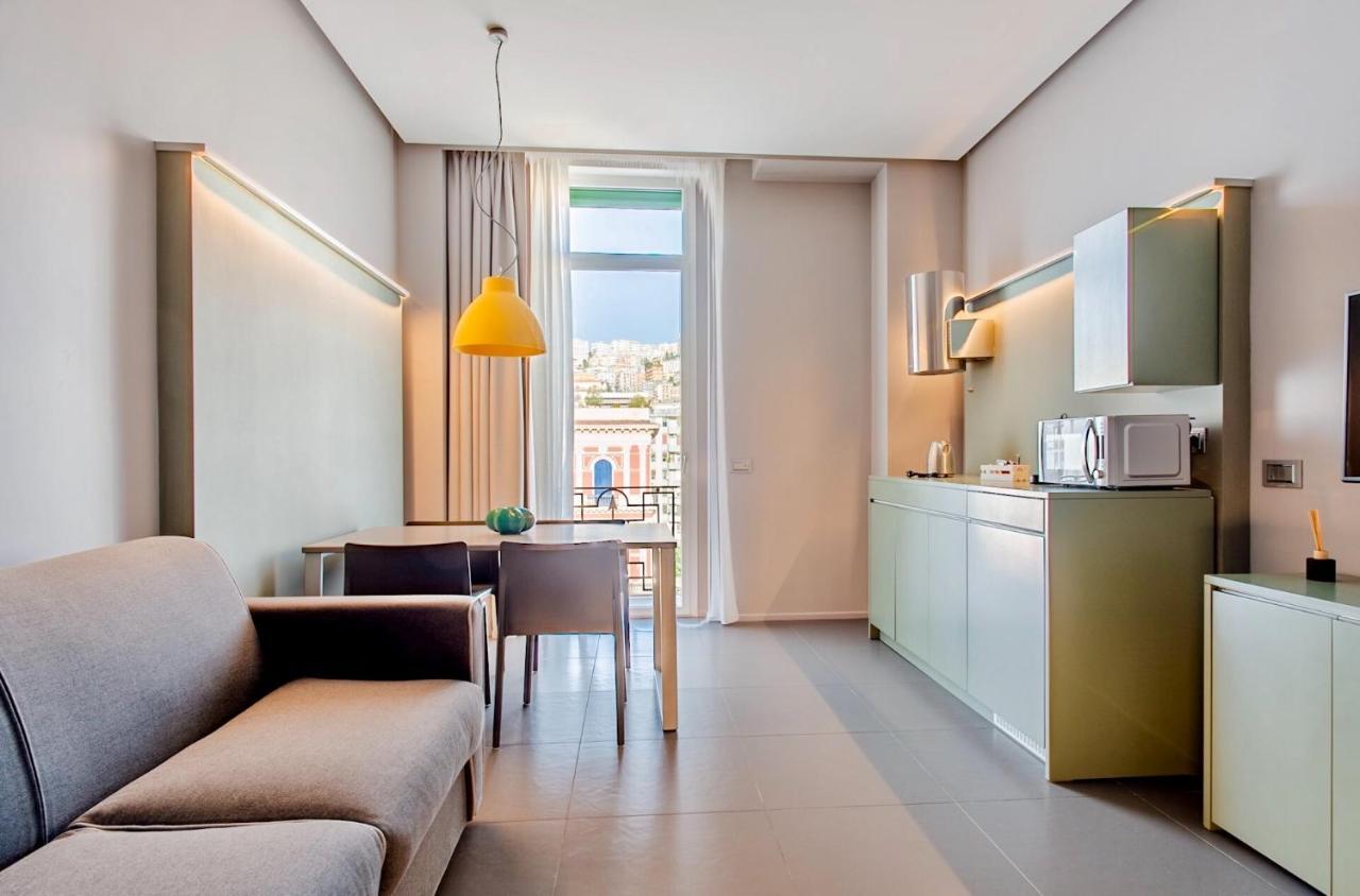 Yourelais Pergolesi * Naples