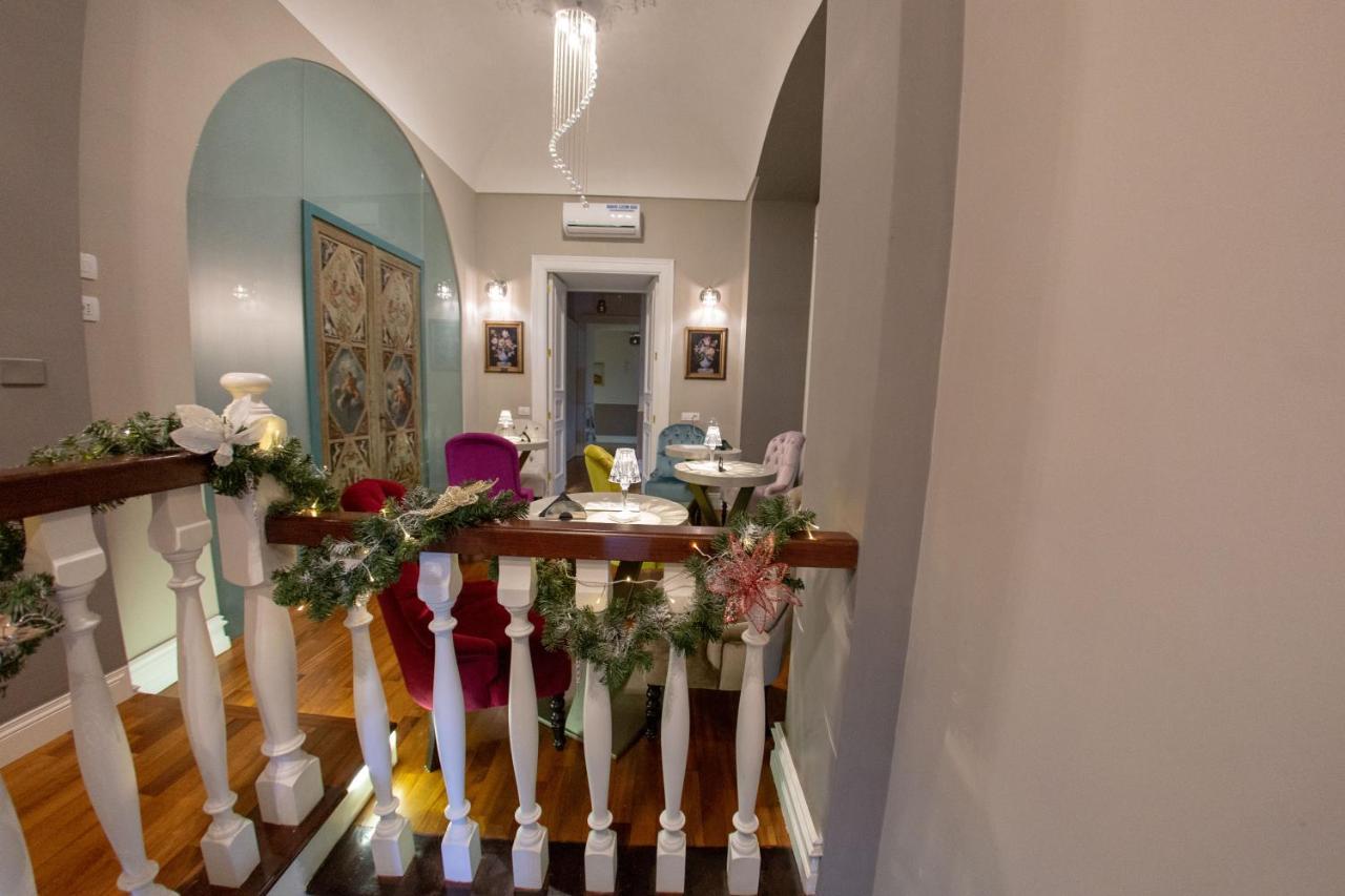 Leone D'autore - Chiaia Guest house Naples