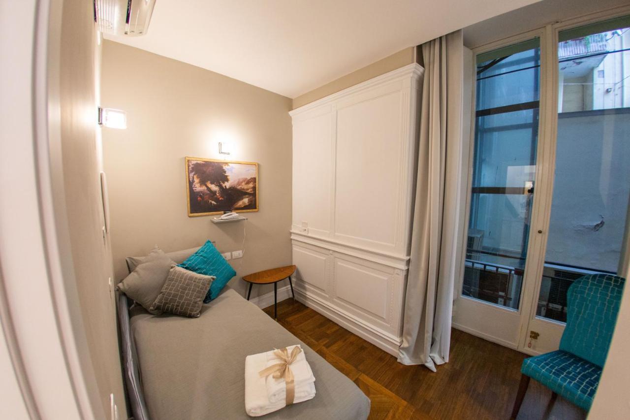 Leone D'autore - Chiaia Guest house