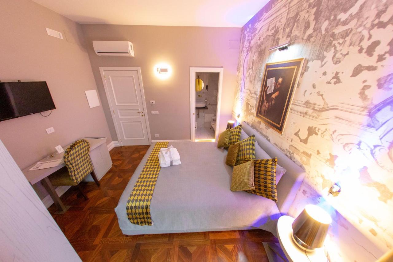 Leone D'autore - Chiaia Guest house