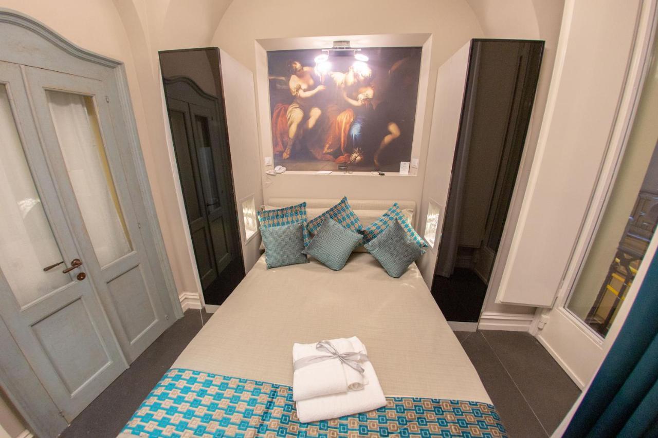 Guest house Leone D'autore - Chiaia Naples