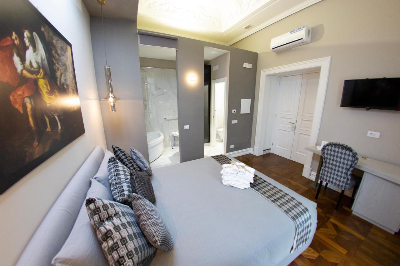 Leone D'autore - Chiaia Guest house Naples