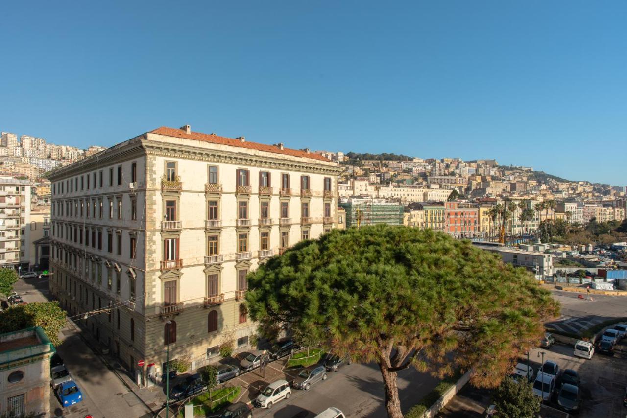 Yourelais Pergolesi * Naples