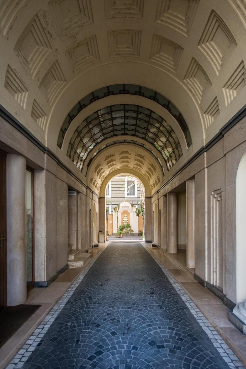Yourelais Pergolesi Naples
