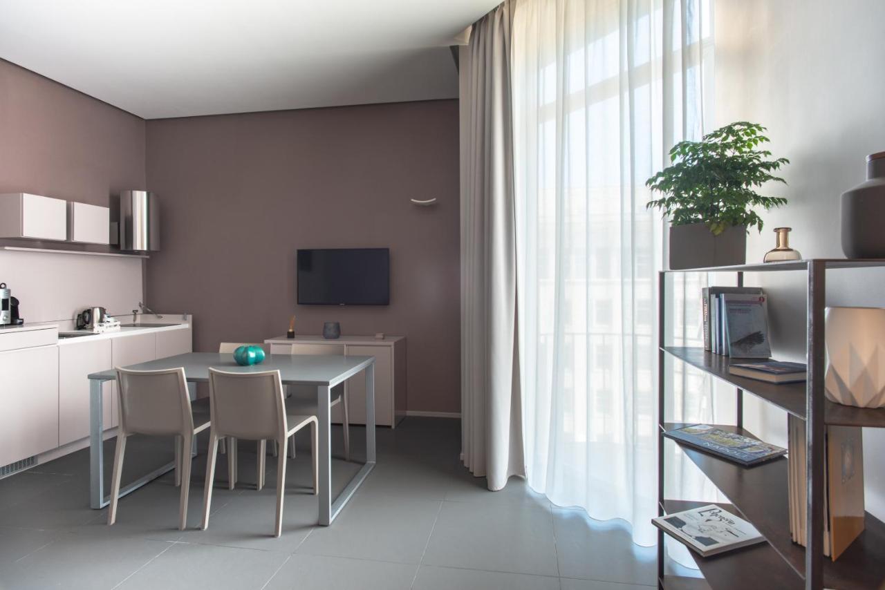 Yourelais Pergolesi * Naples