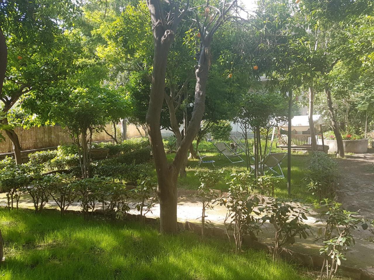 Il Giardino Di Vico Neve Bed & Breakfast 3*