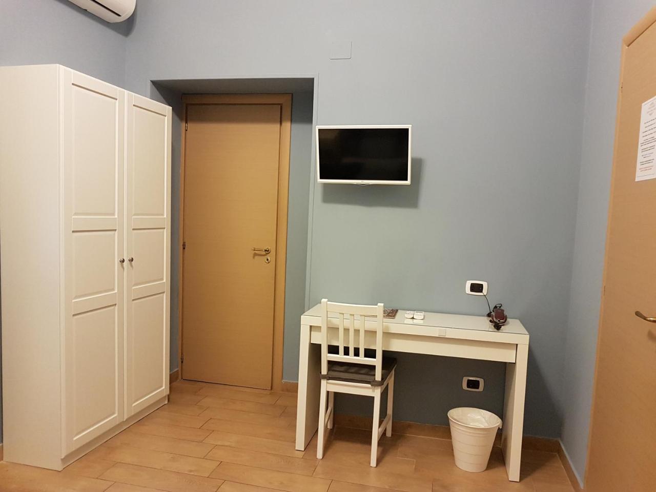 Meuble Santa Chiara Guest house 3*