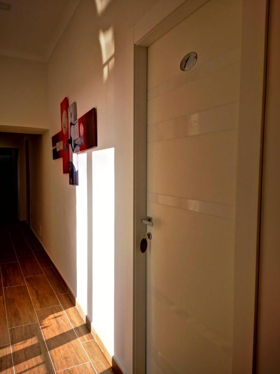 A Due Passi Dal Museo Bed & Breakfast Naples