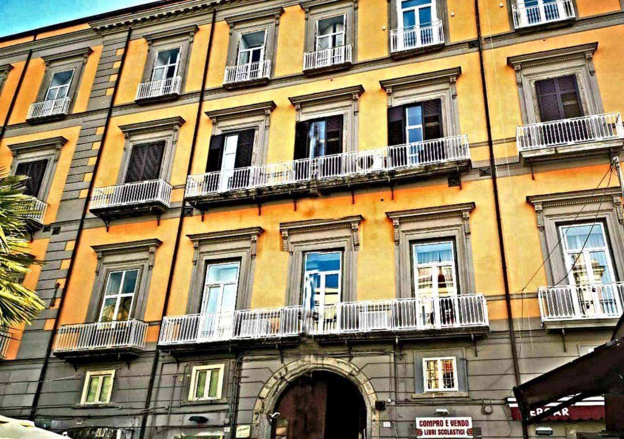 Apartment Piazza Dante 22 Naples