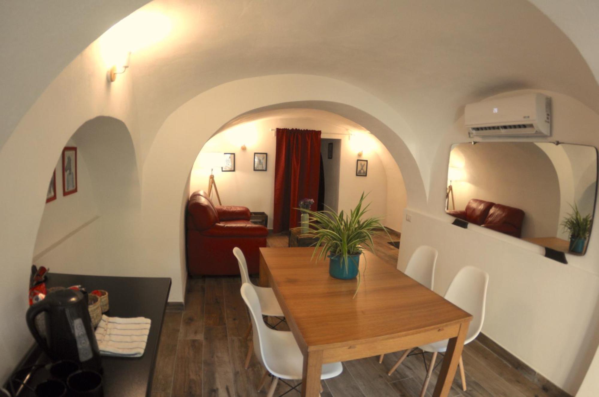 The Foria House By House In Bed & Breakfast *