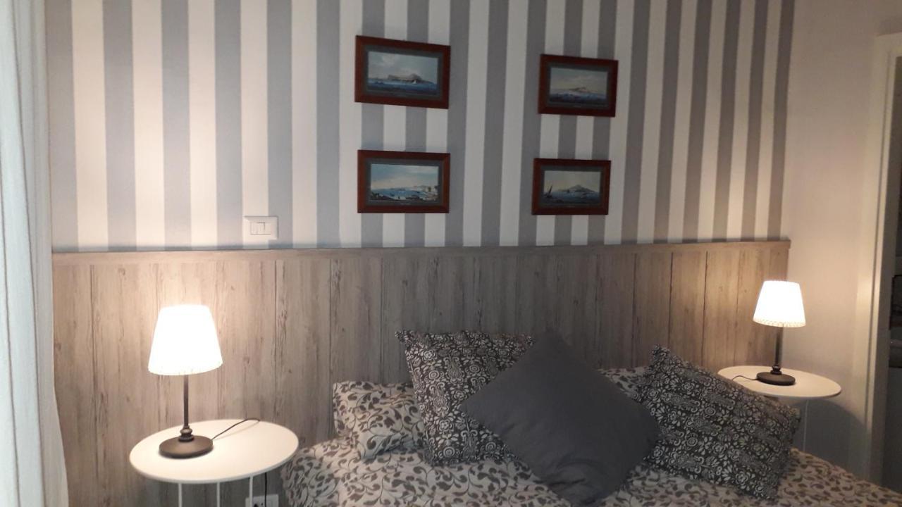 Bed & Breakfast Dei Decumani Naples
