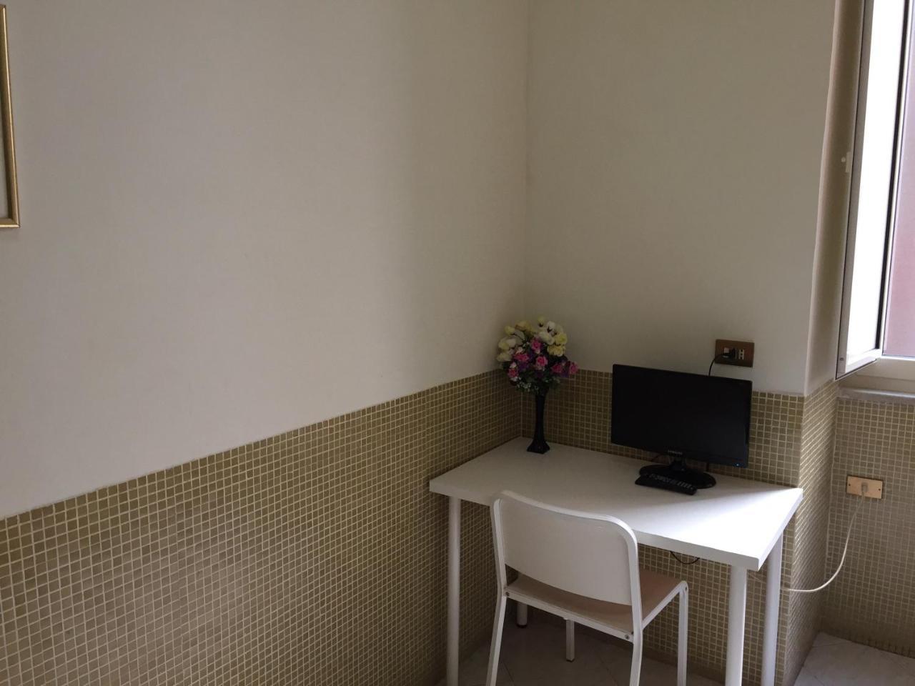 Hotel Hotel Vittorio Veneto Napoli 2*