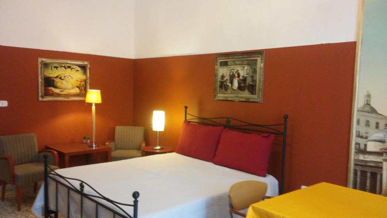 Guest house Garibaldi Station Naples
