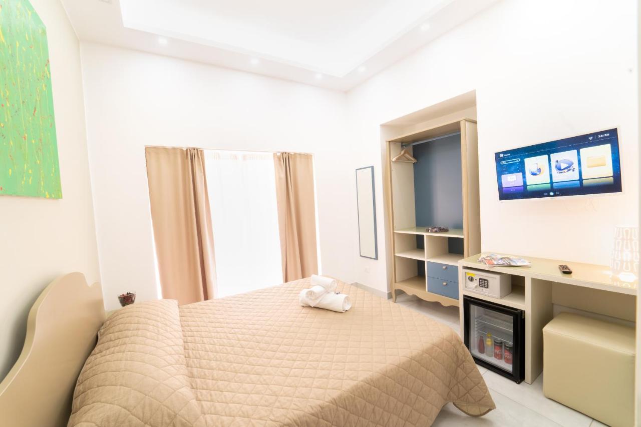 Royal Art H Duomo - Centro, By Clapa Group Guest house Naples