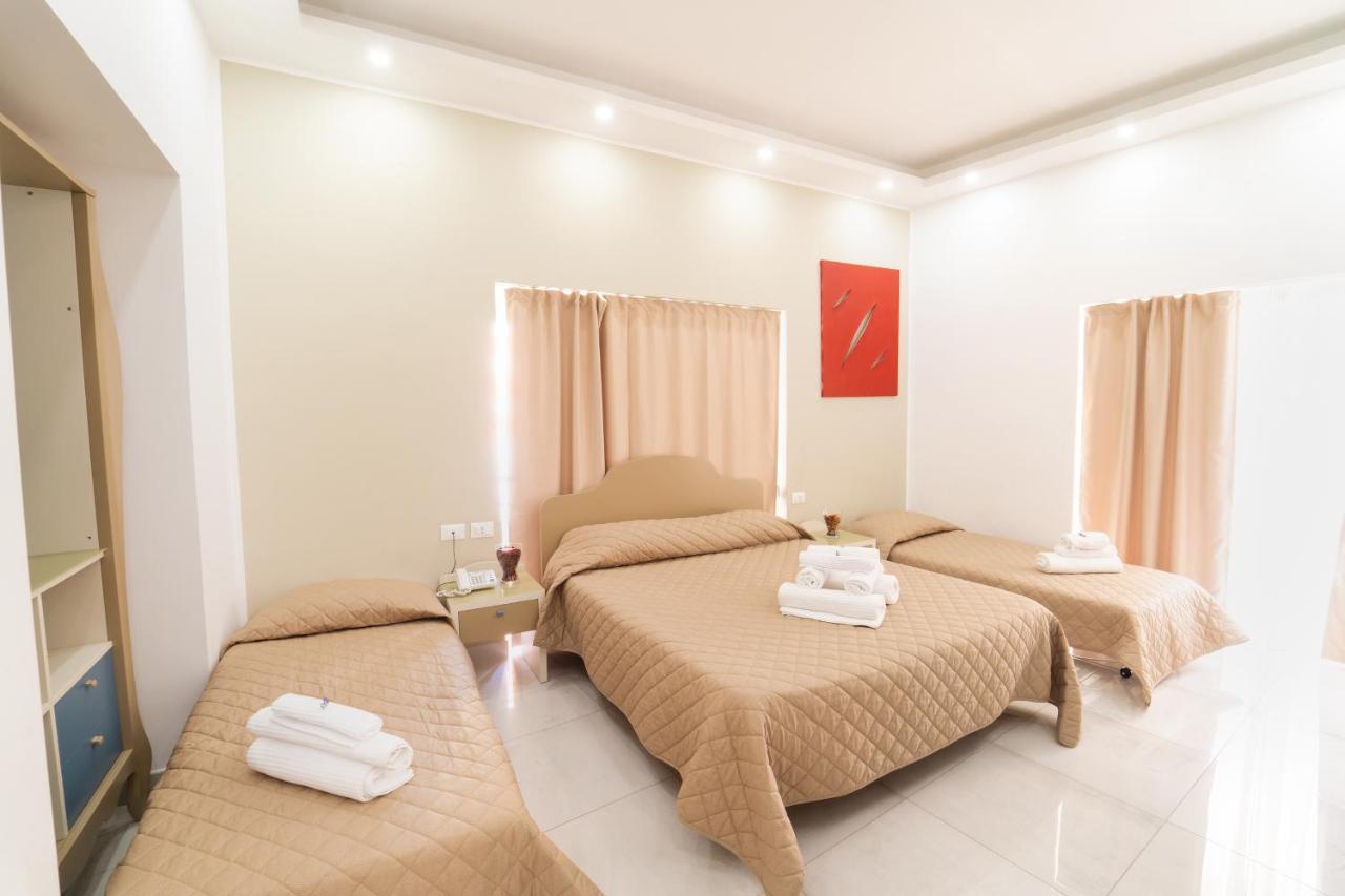 Royal Art H Duomo - Centro, By Clapa Group 5* Naples