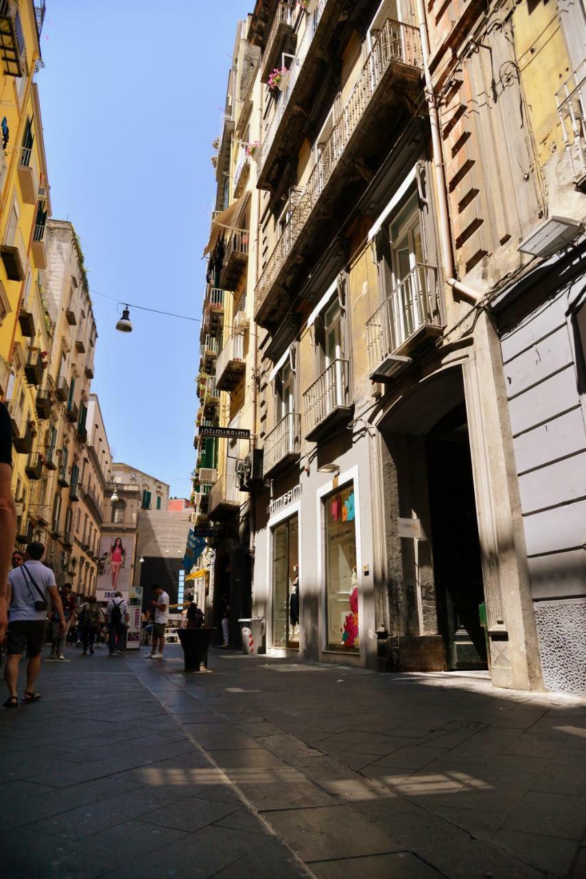 Chiaia 205 2* Naples