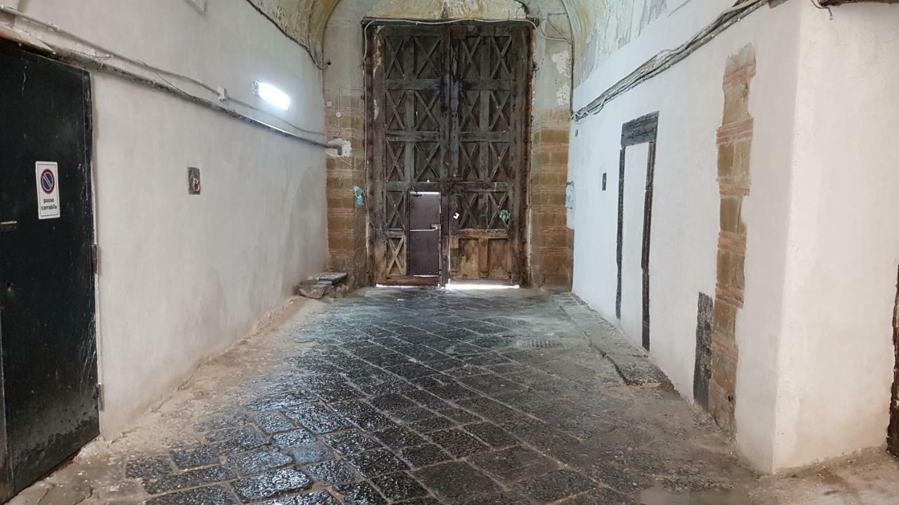 Il Miracolo Naples
