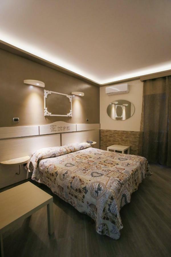 Enea 2* Naples