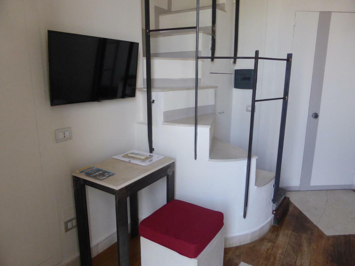 Micalo Art 4* Naples