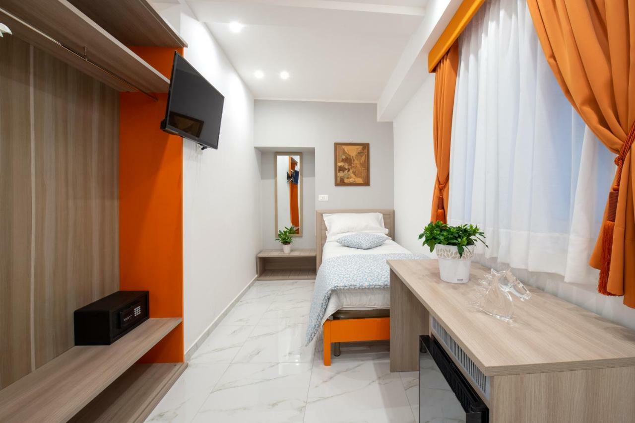 Bed & Breakfast Main - Municipio Naples