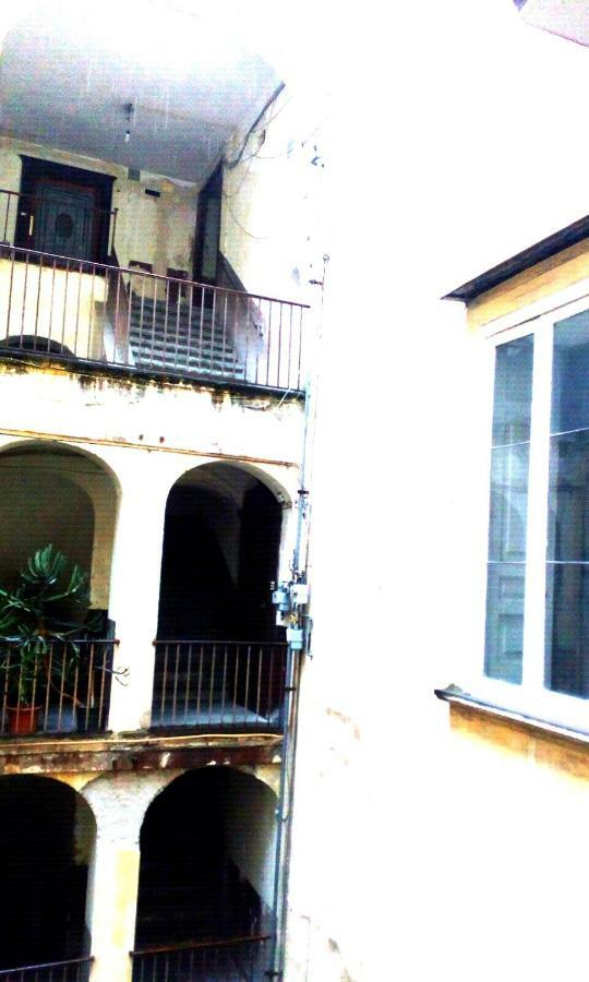 Spaccanapoli House Apartment Naples