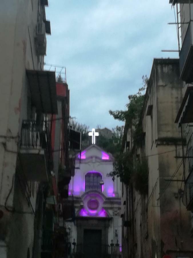 Spaccanapoli House