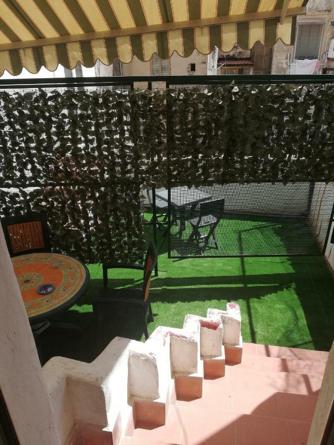 Royal Dante Bed & Breakfast *