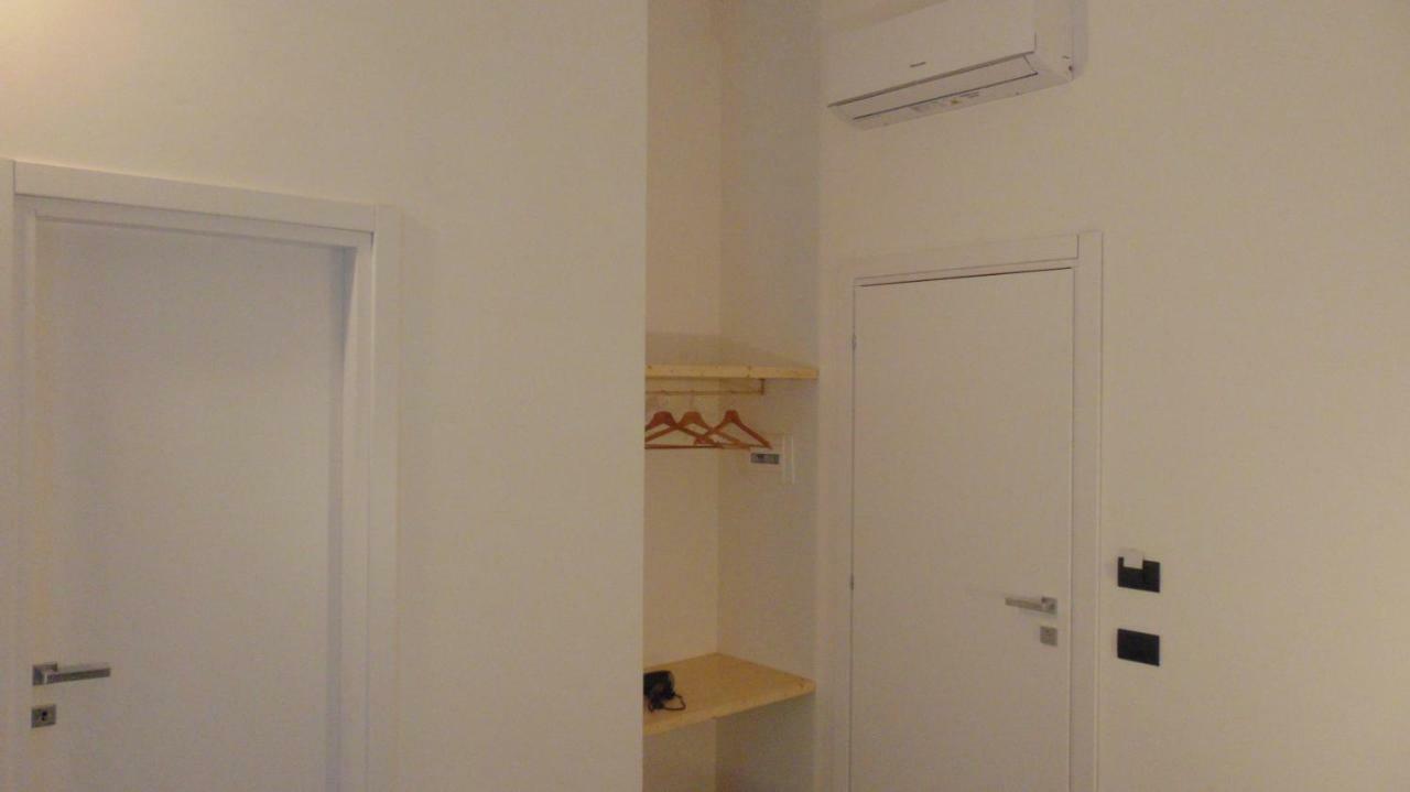 Neapolitan Flat * Naples