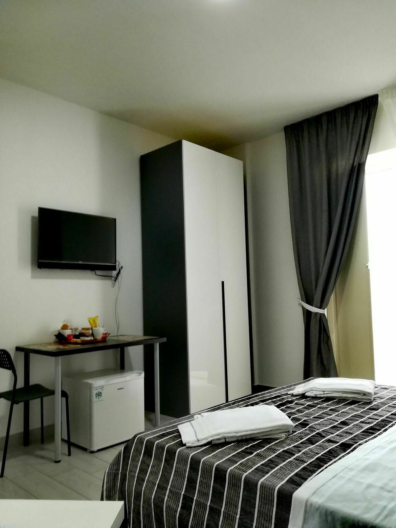 Neapolis Center 2*