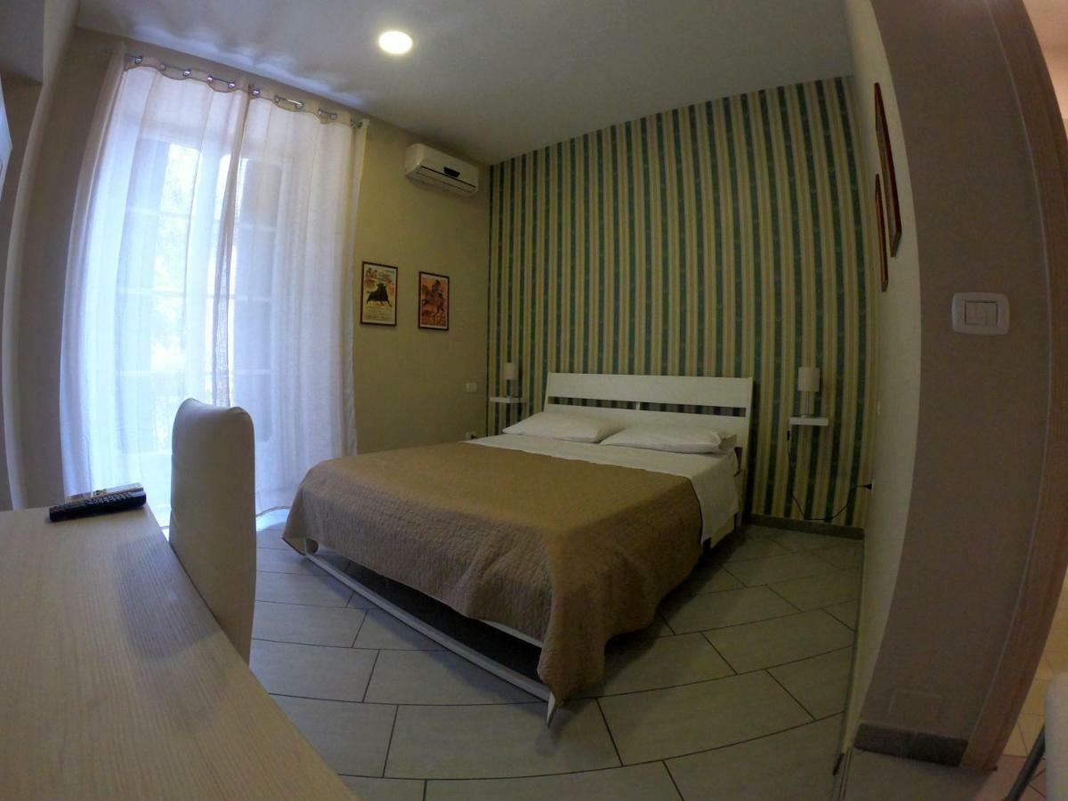 248 Bed & Breakfast Naples