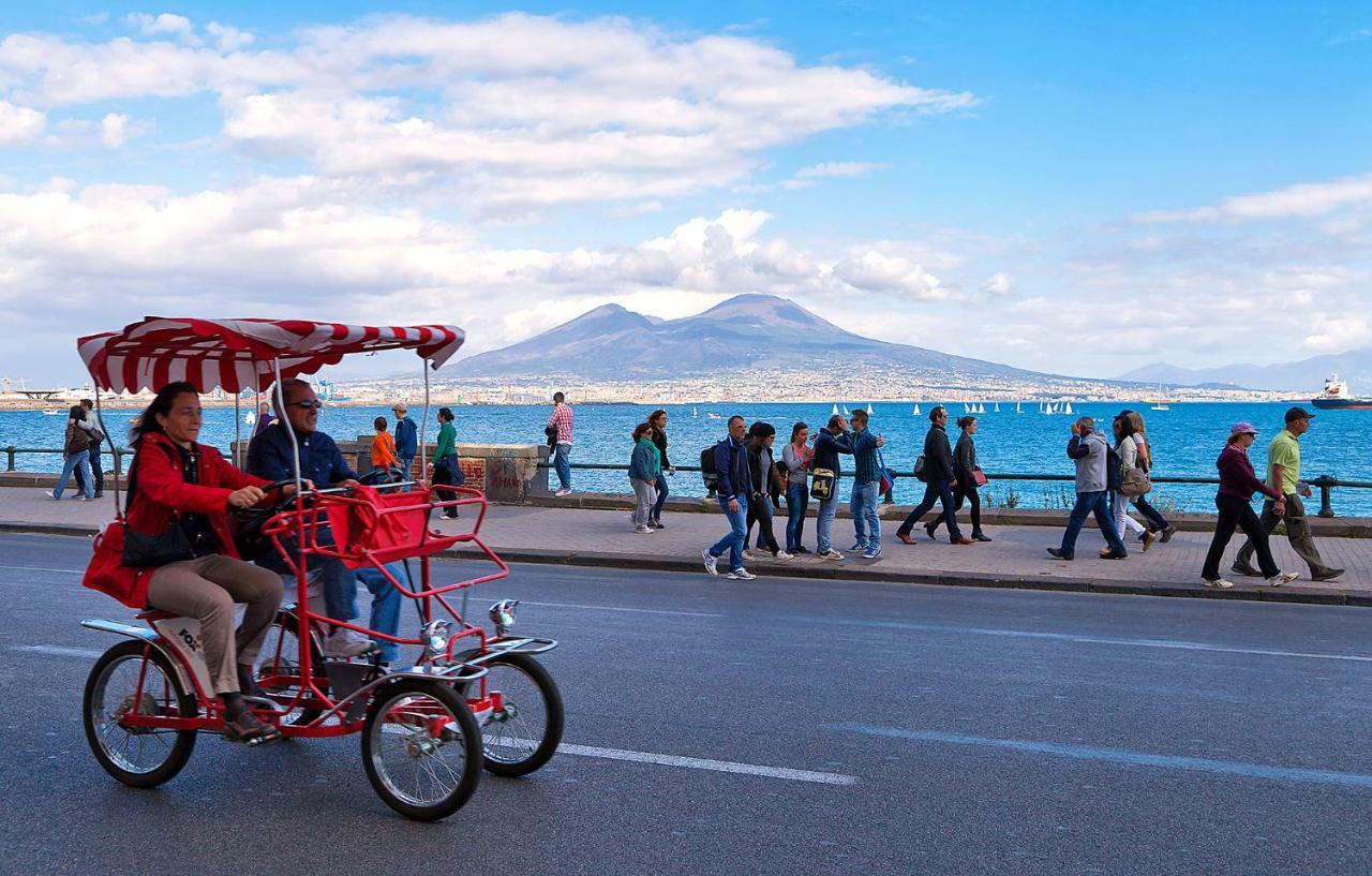 Be Italian Flat Piazza Bovio 22 Guest house Naples