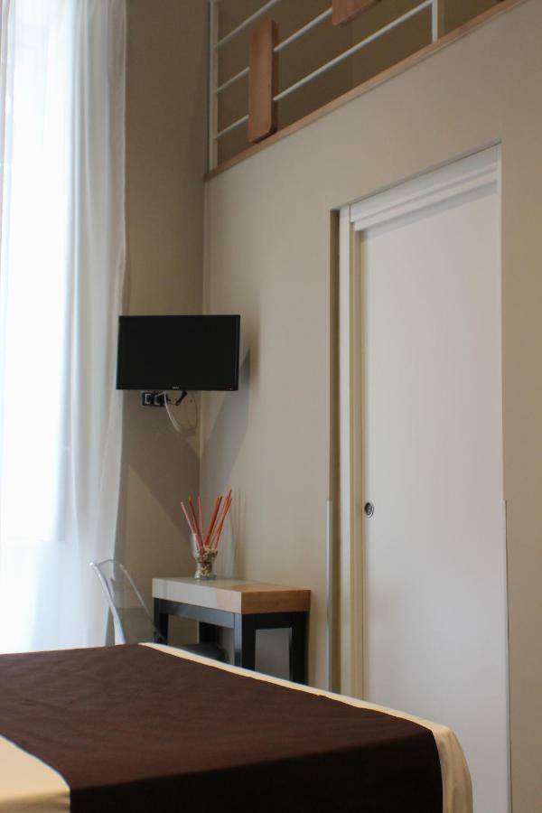 Be Italian Flat Piazza Bovio 22 2* Naples