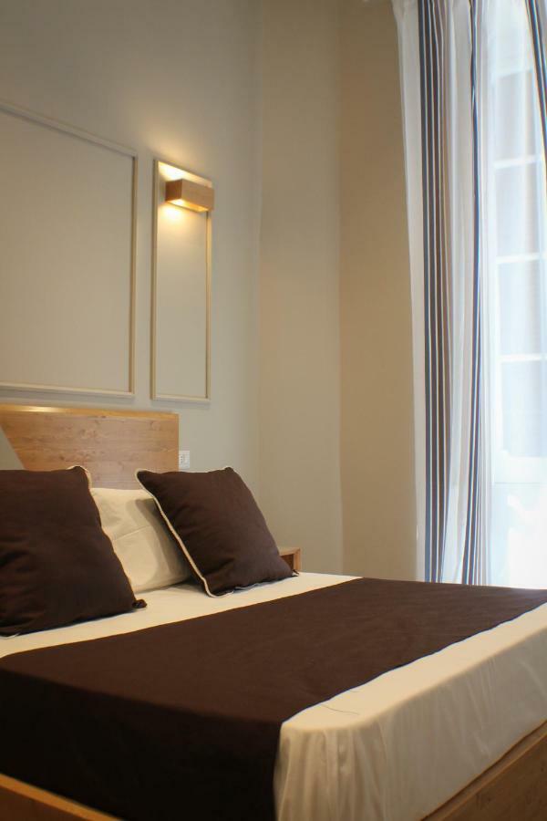 Be Italian Flat Piazza Bovio 22 2* Naples