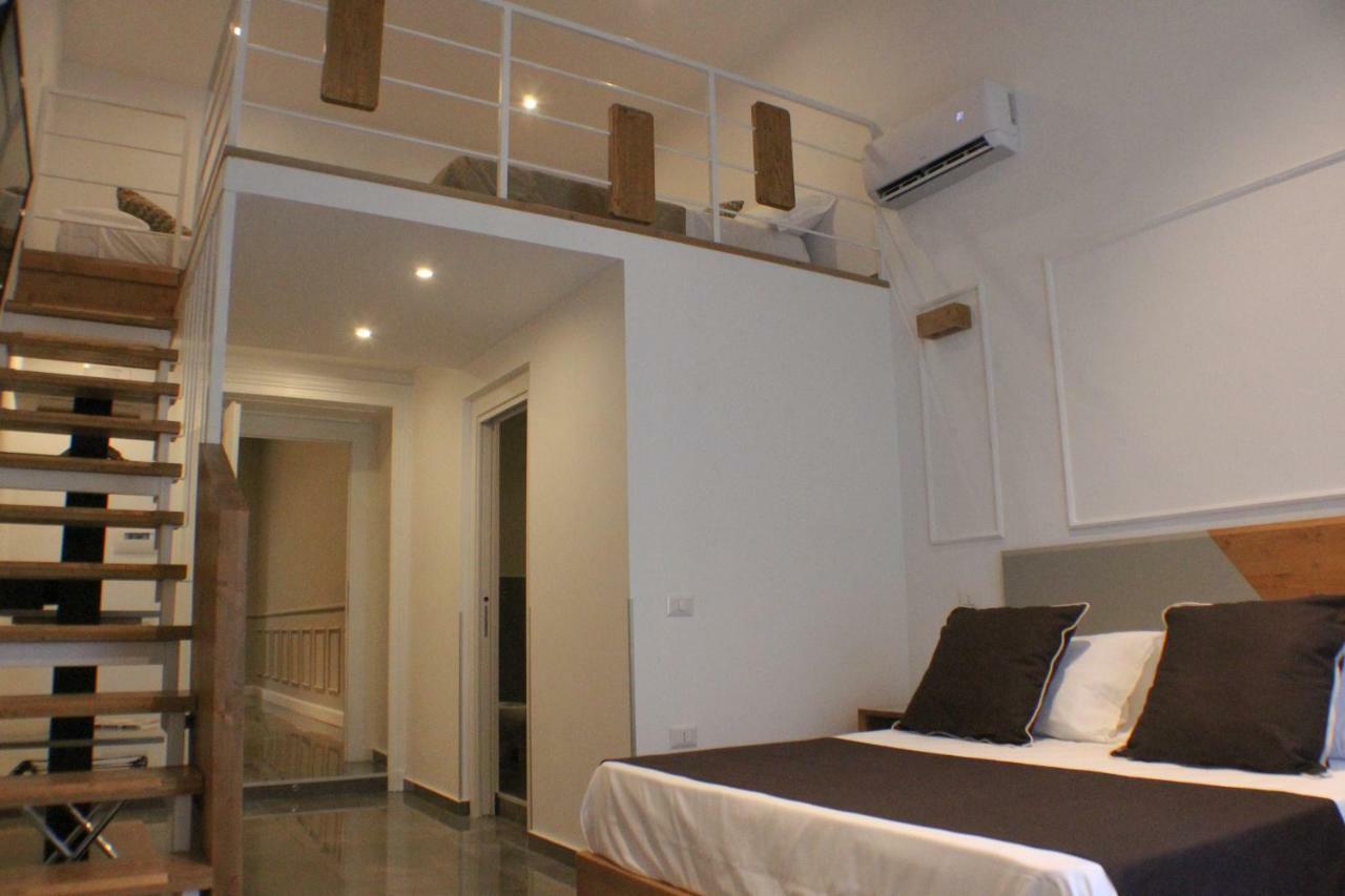 Be Italian Flat Piazza Bovio 22 2* Naples
