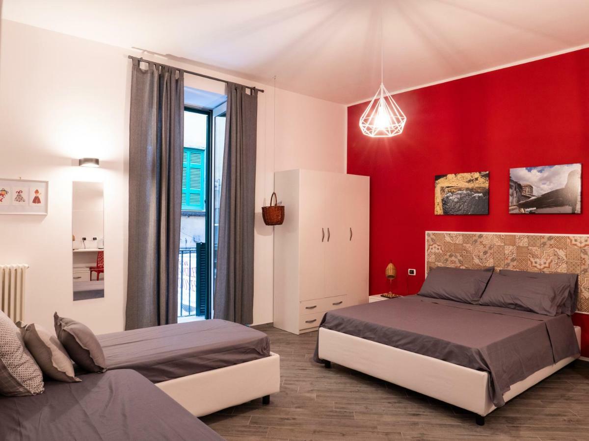 Cosmoneapolitan Bed & Breakfast