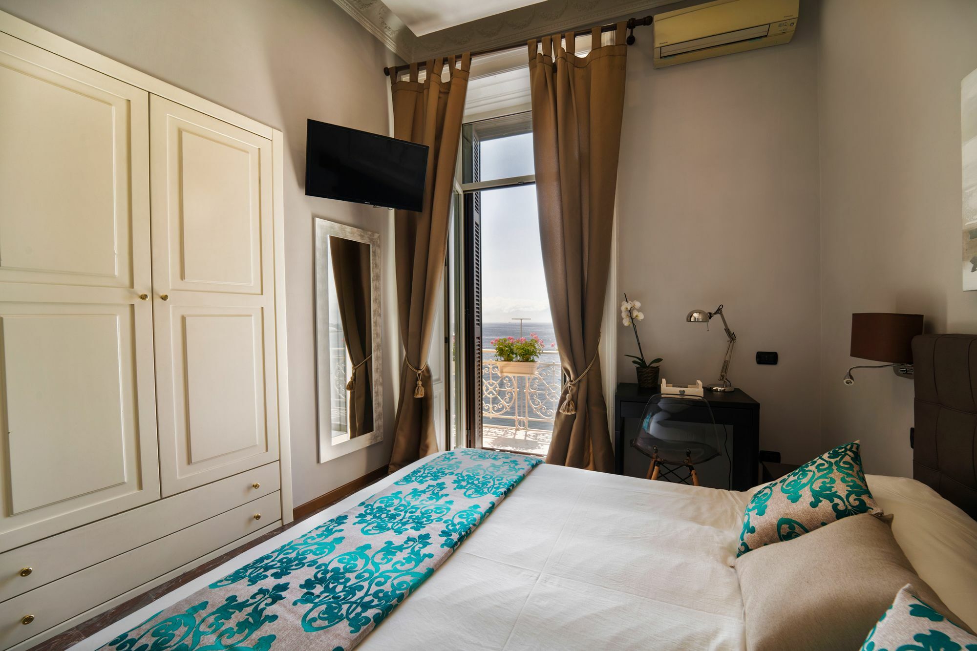 Guest house Seaside Caracciolo 2*