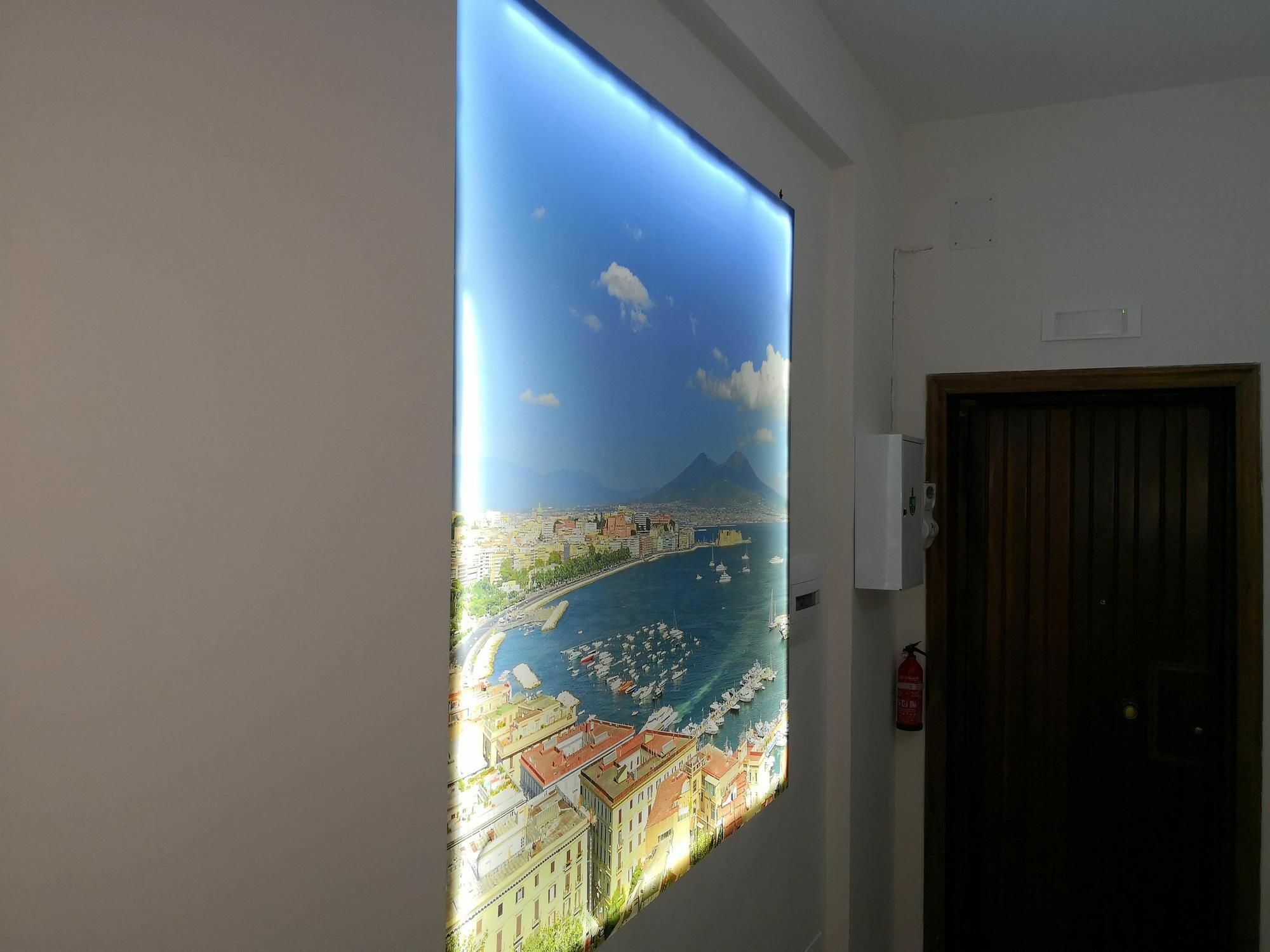 Fenesta Vascia * Naples