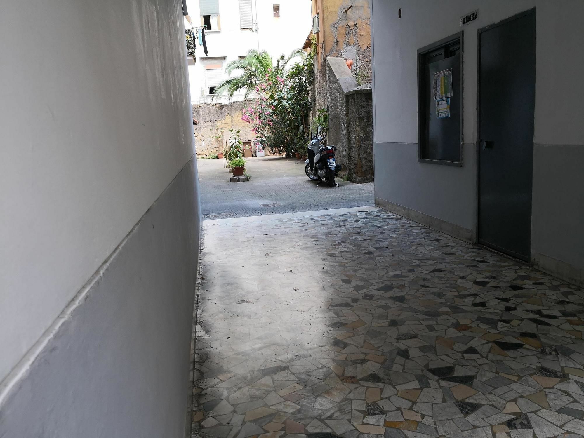 Bed & Breakfast Fenesta Vascia Naples