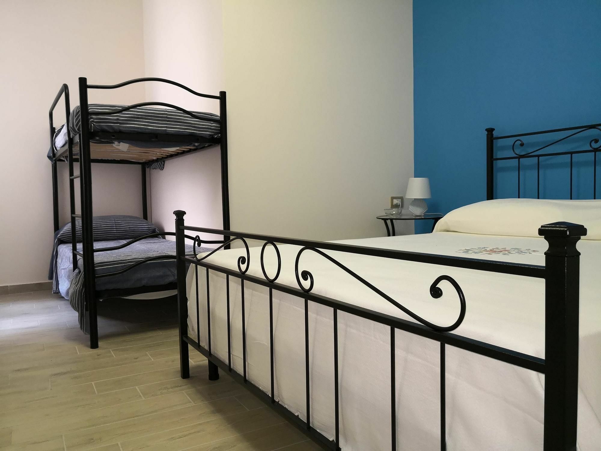 Bed & Breakfast Fenesta Vascia *