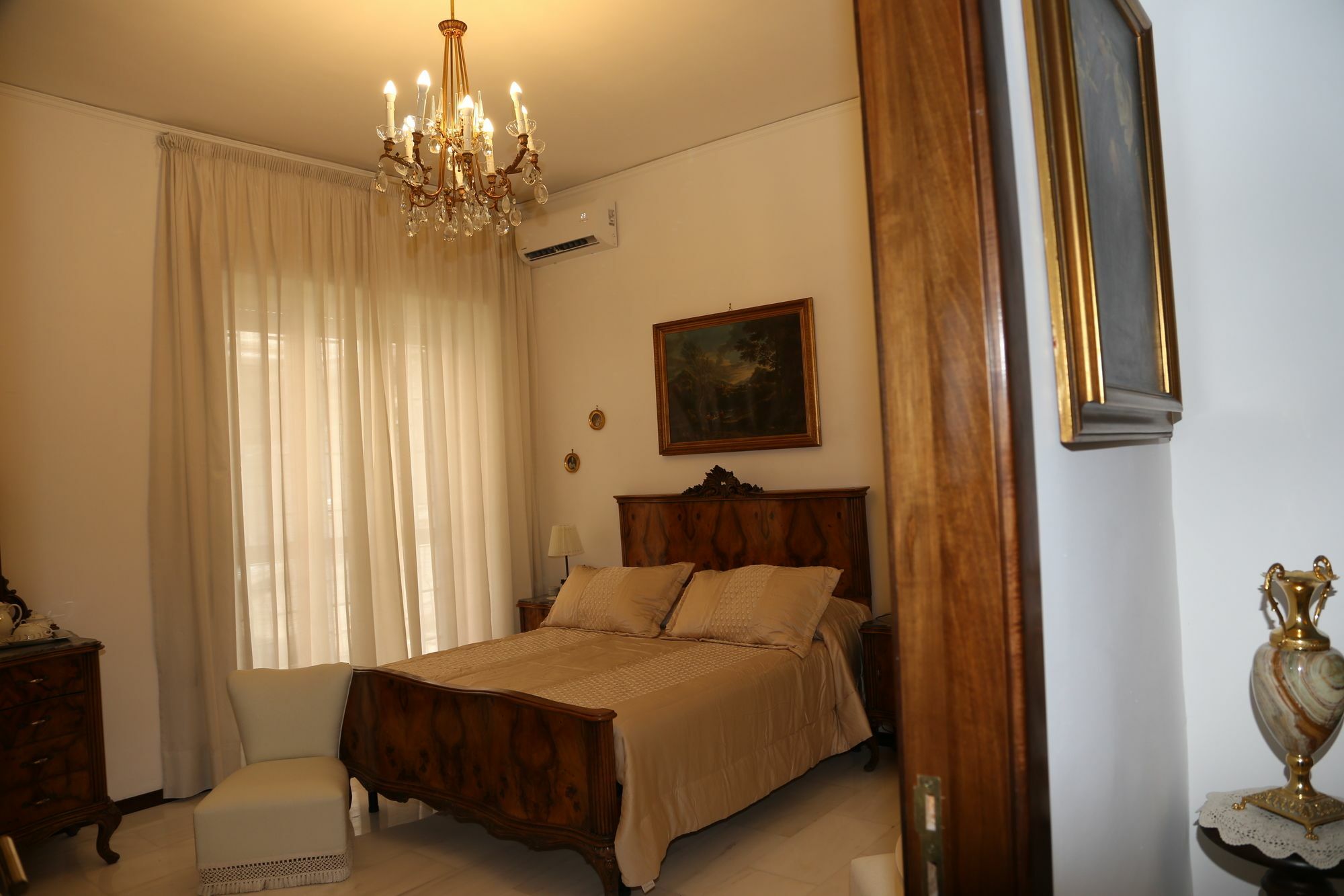 Easy House Bed & Breakfast