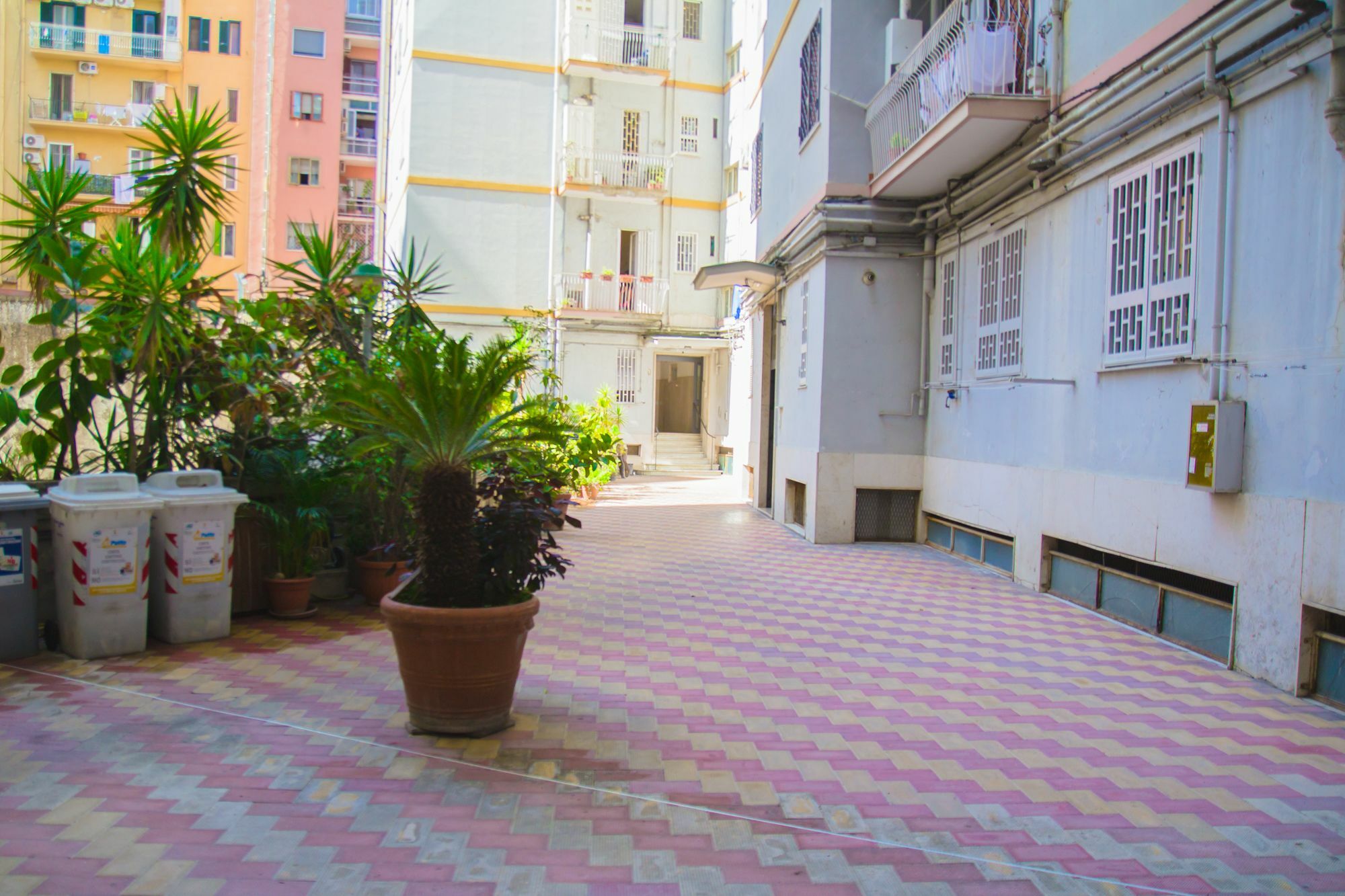 Easy House Bed & Breakfast 2*