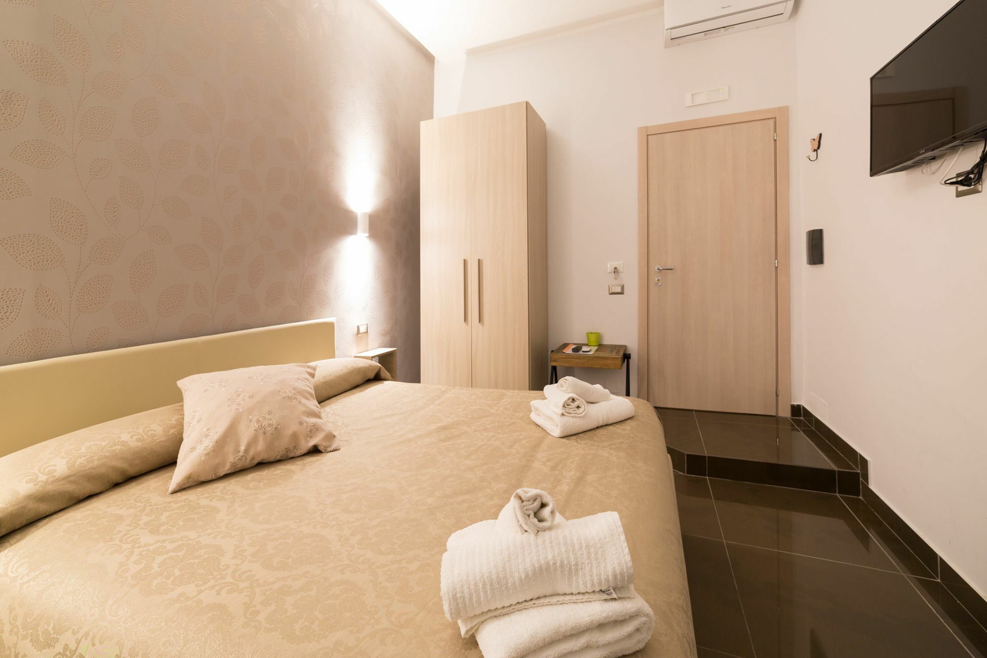Be Italian Flat Bovio Guest house 3*