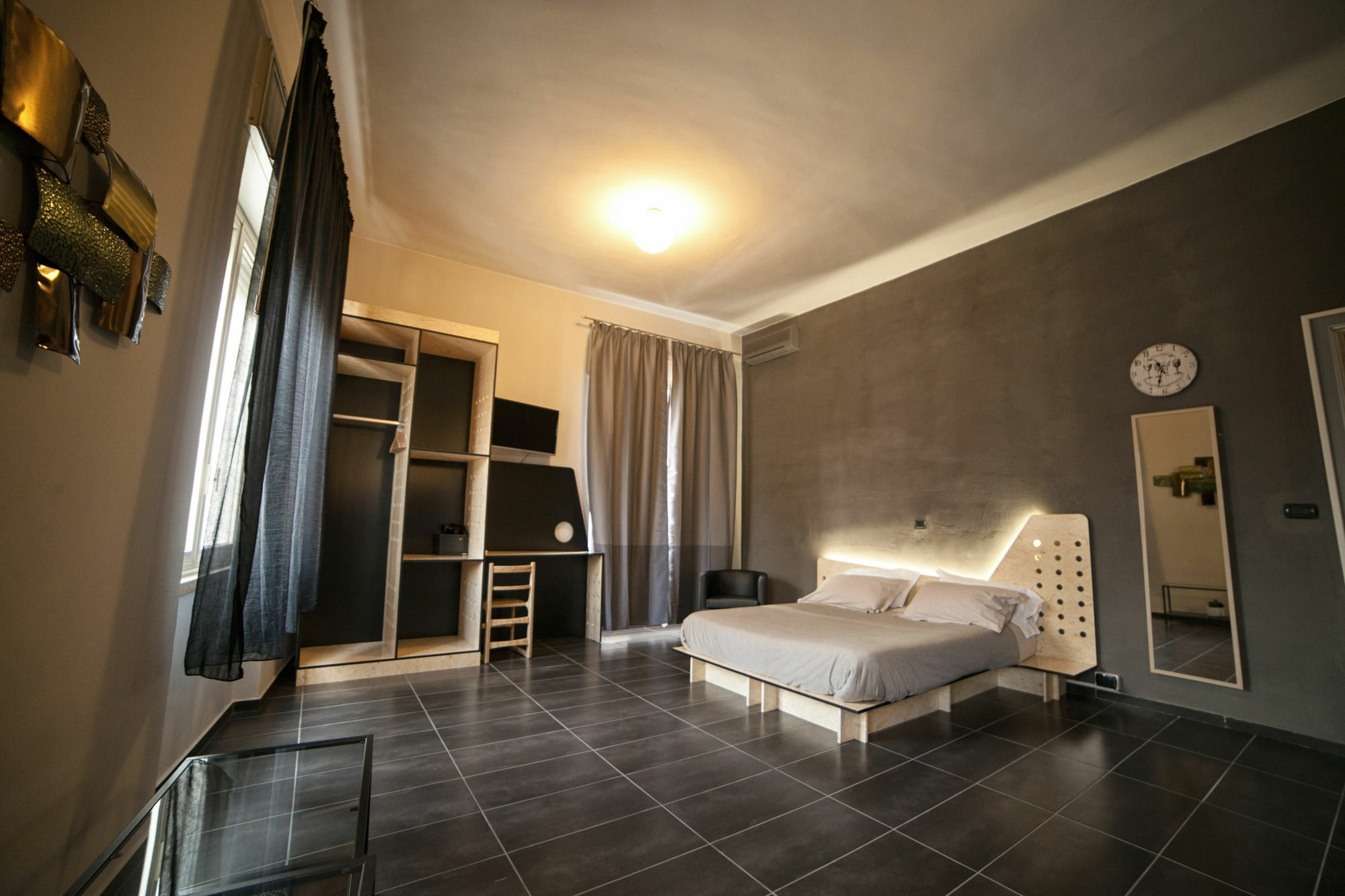 Factory Design Bed & Breakfast Naples