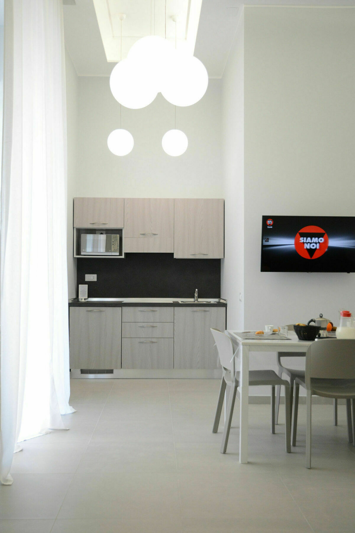 Dioniso's Luxury Municipio Apartment
